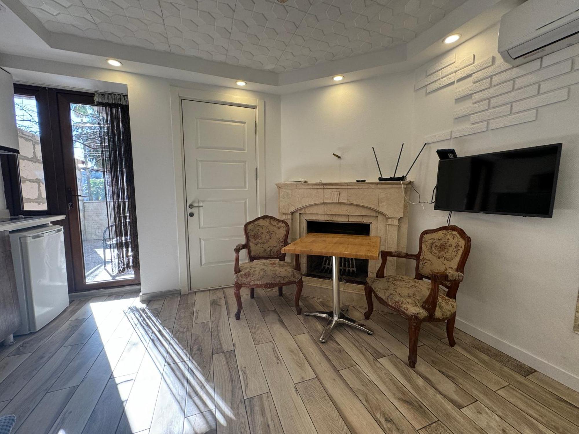 Appartement Casa Neptun In Old Batoumi Extérieur photo