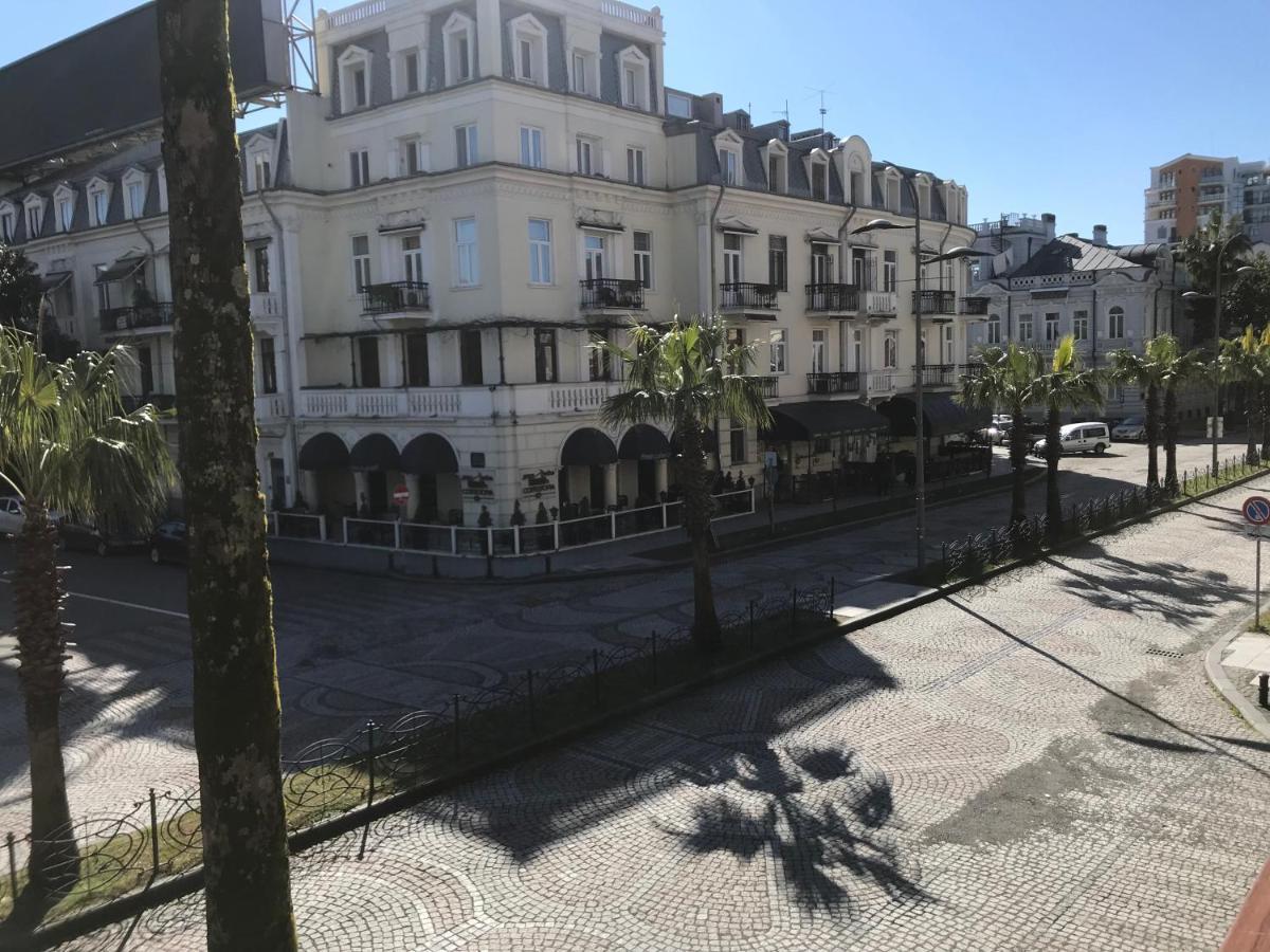 Appartement Casa Neptun In Old Batoumi Extérieur photo